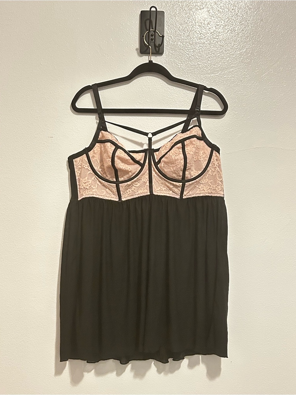 NWOT Torrid CURV Beige Lace Black Mesh Strappy Underwire Babydoll 2 2X